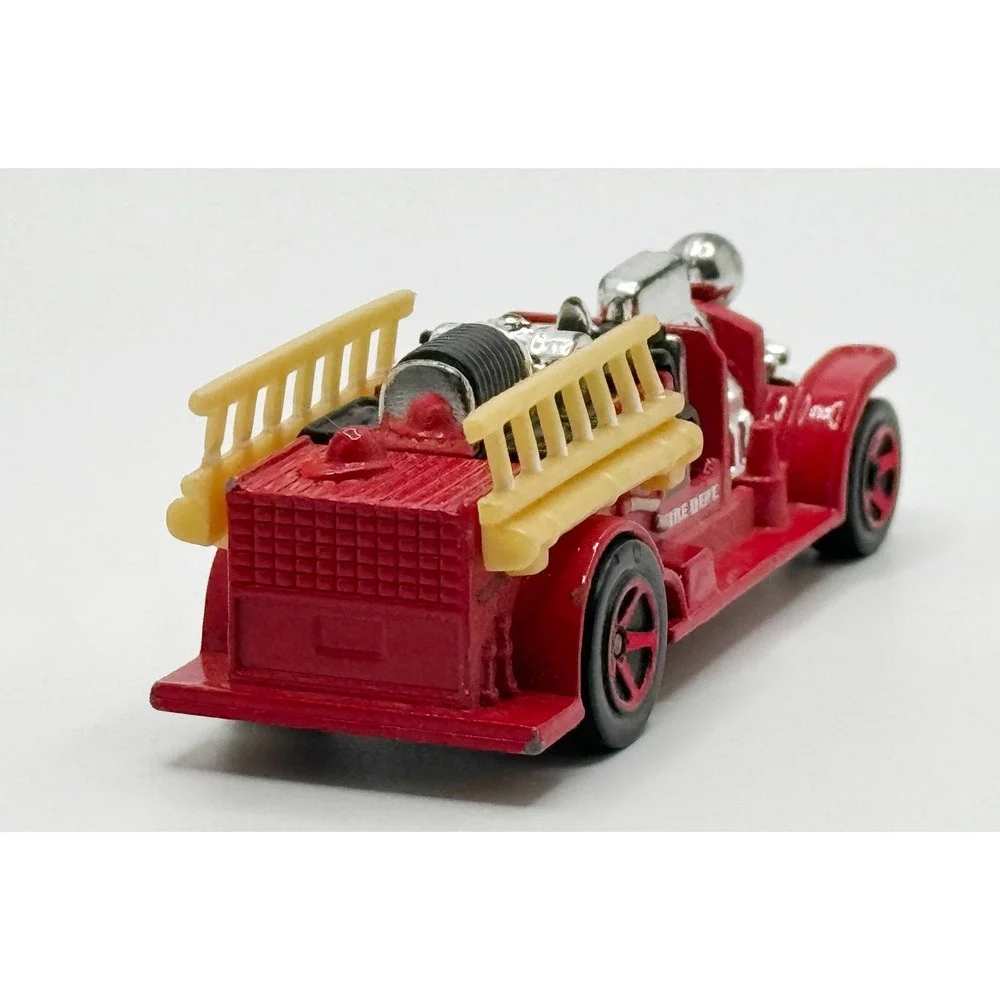 Mattel Hot Wheels‎ Red Black Old Number 5.5 Fire Dept Ladder Truck Diecast